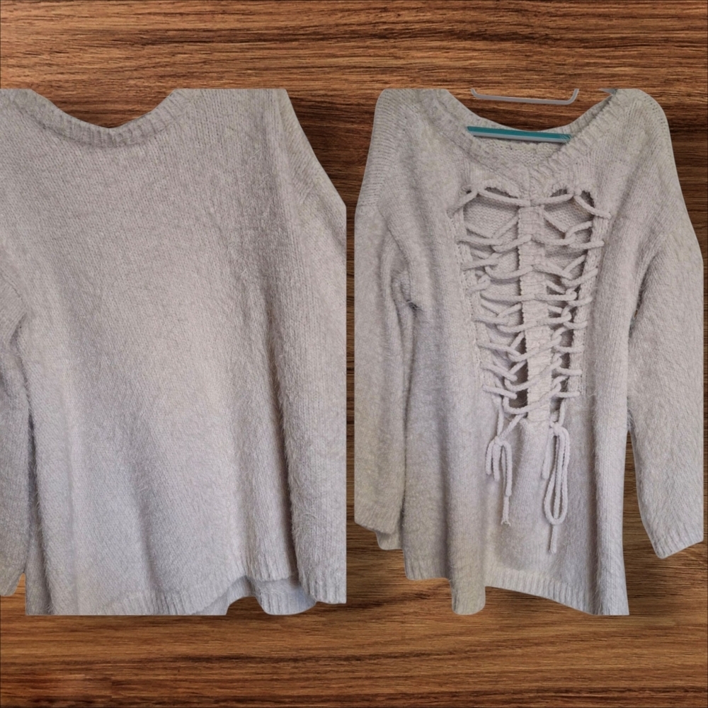 Mohair Blend Lace-Up Peek-A-Boo White Relaxed Fit Sweater. Women Size Medium